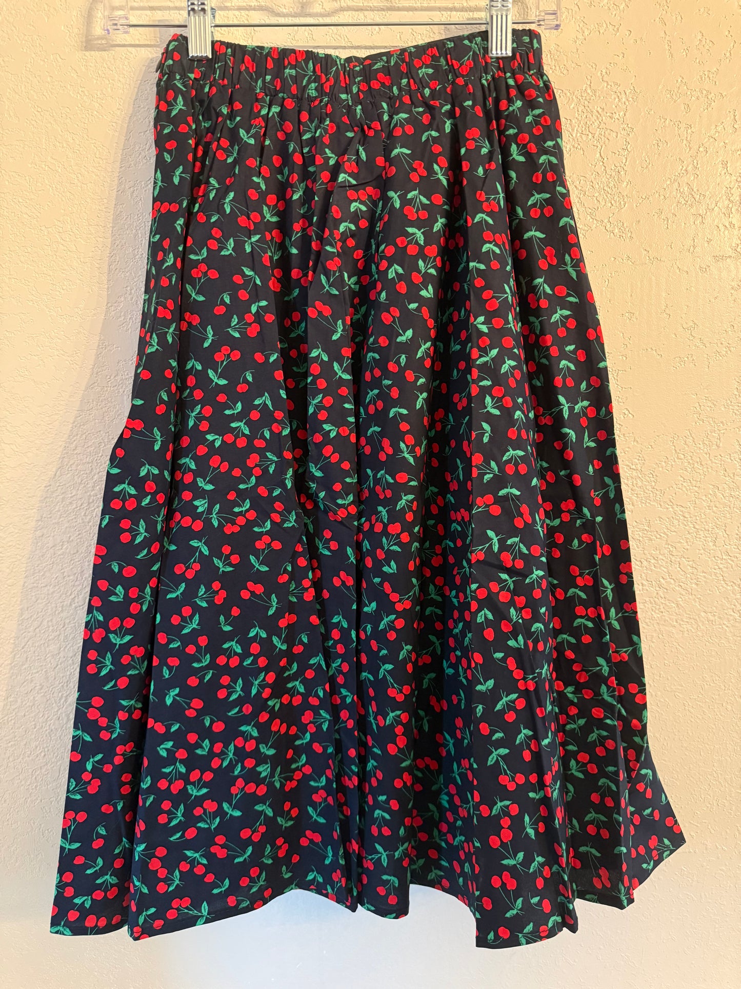 Tulip B Cherry Print Midi Skirt – Black/Red – Size Small – NWT